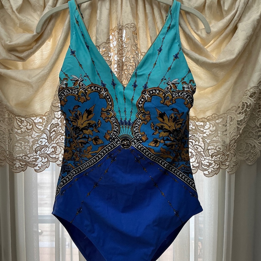 .Gottex ladies bathing suit, adjustable straps, size 14